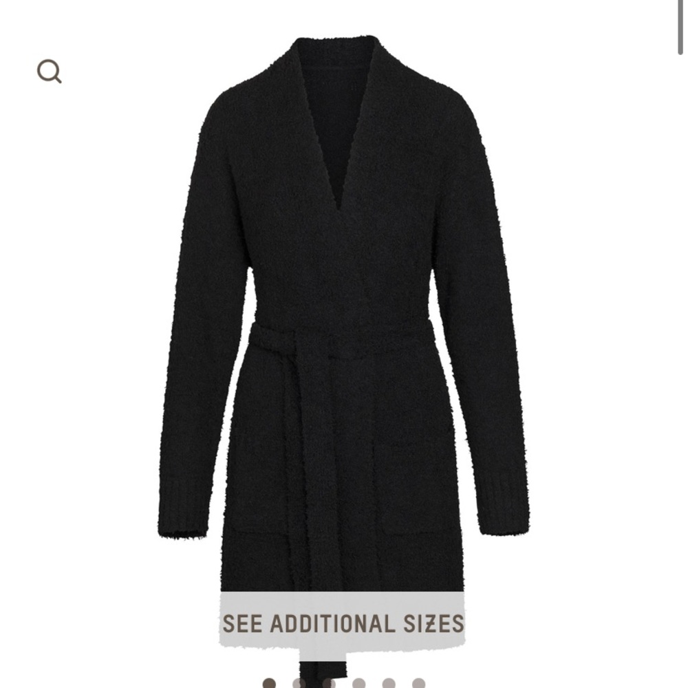 BRAND NEW* Skims robe, will not let me return, it’s a small size and in black